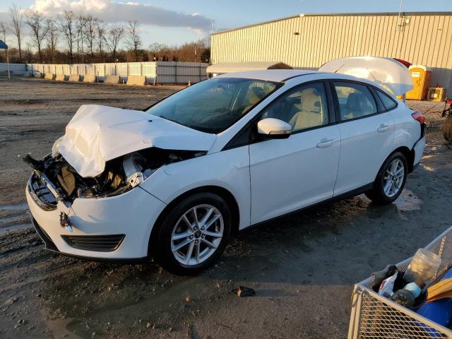 Lot #2459870146 2015 FORD FOCUS SE salvage car