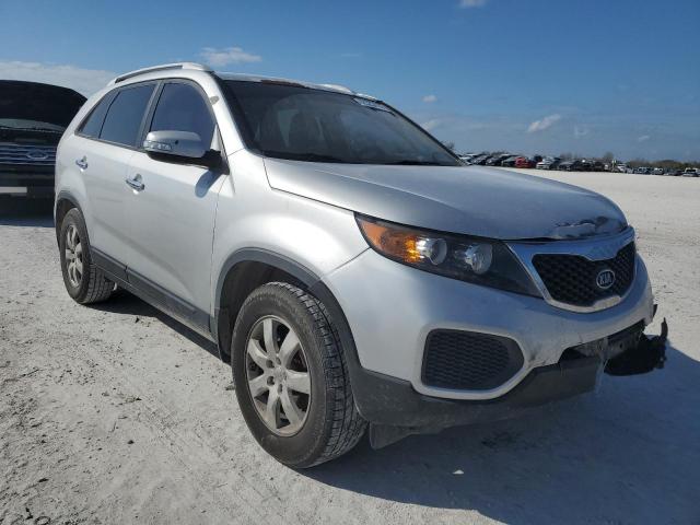 VIN 5XYKT4A2XDG323138 2013 KIA Sorento, LX no.4