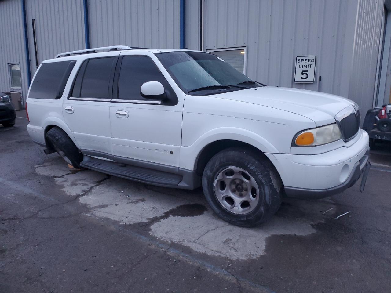 5lmfu28ax1lj05922 5LMFU28AX1LJ05922 2001 Lincoln Navigator