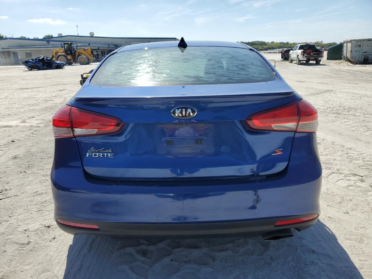 3KPFL4A75JE187426 2018 Kia Forte Lx