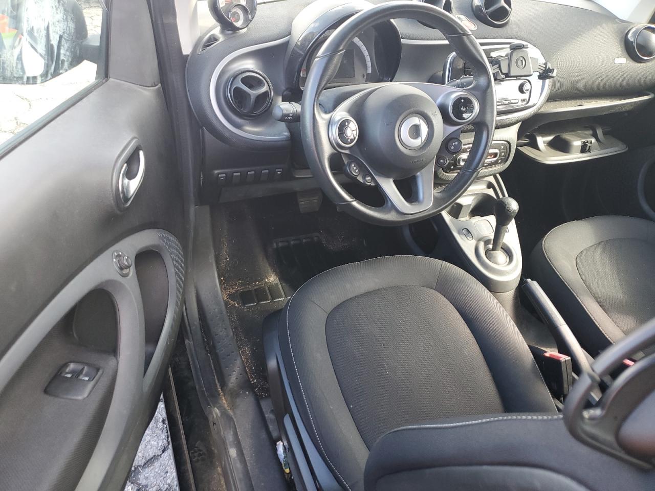 WMEFJ9BA5JK283486 2018 Smart Fortwo