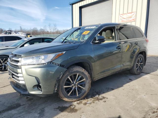 2018 Toyota HIGHLANDER | VIN: 5TDJZRFH3JS864602 | America Motors