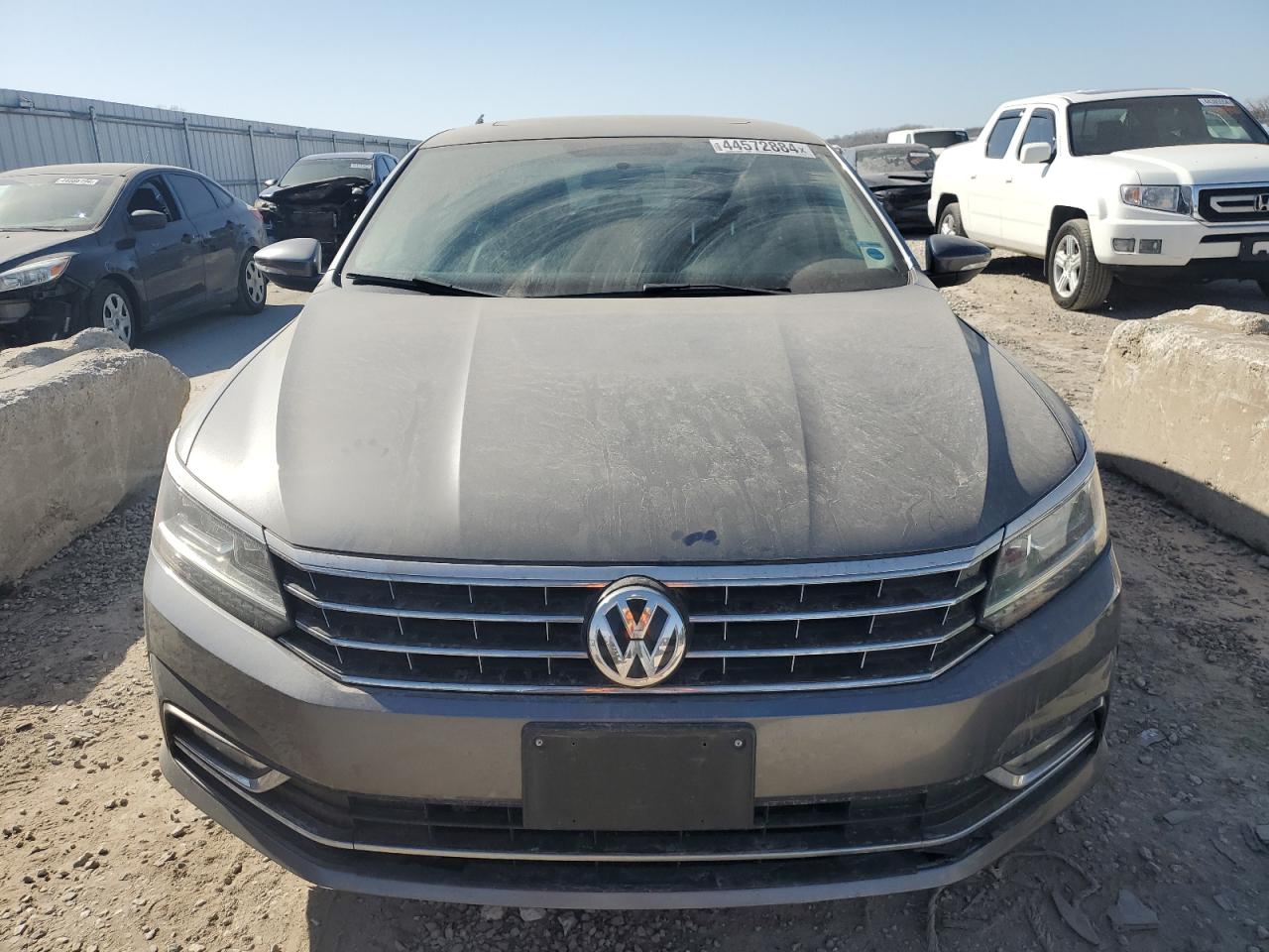 2017 Volkswagen Passat Se vin: 1VWBT7A33HC067622