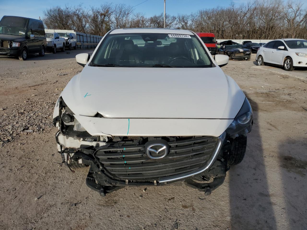 3MZBN1V33JM221686 2018 Mazda 3 Touring