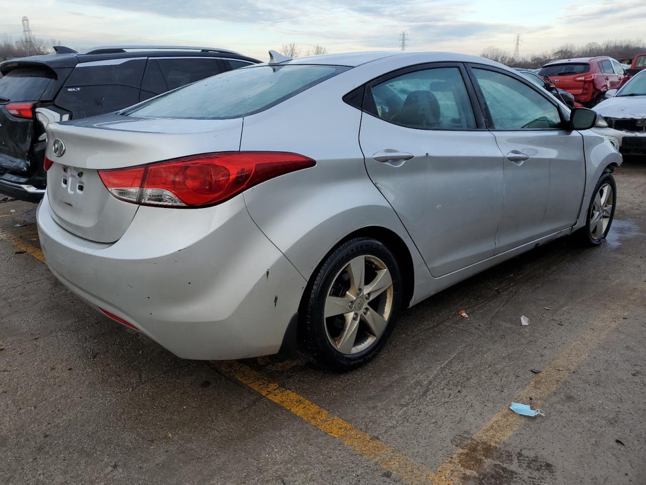 2013 Hyundai Elantra Gls vin: KMHDH4AE0DU607859