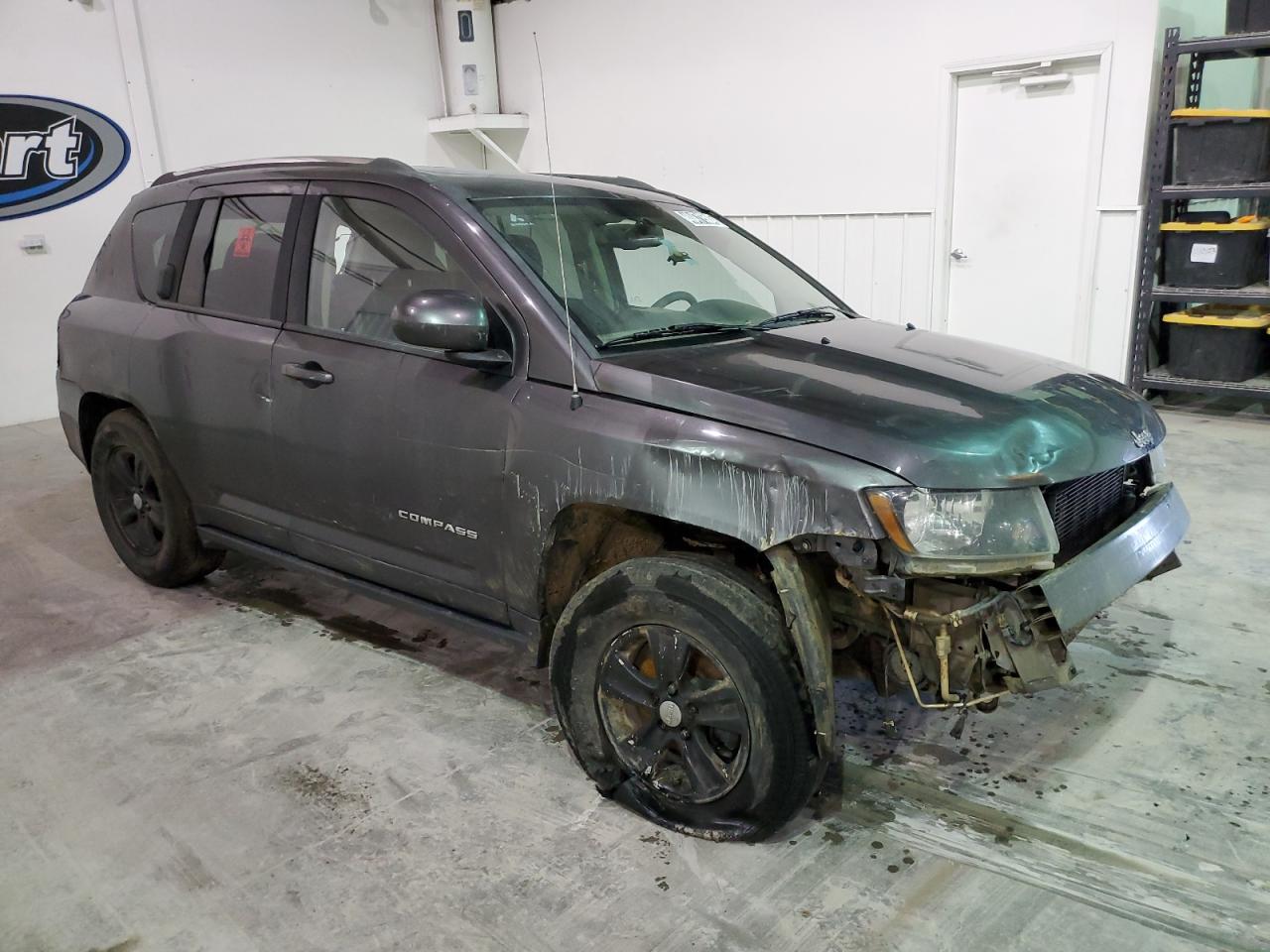 1C4NJDEB3GD798758 2016 Jeep Compass Latitude