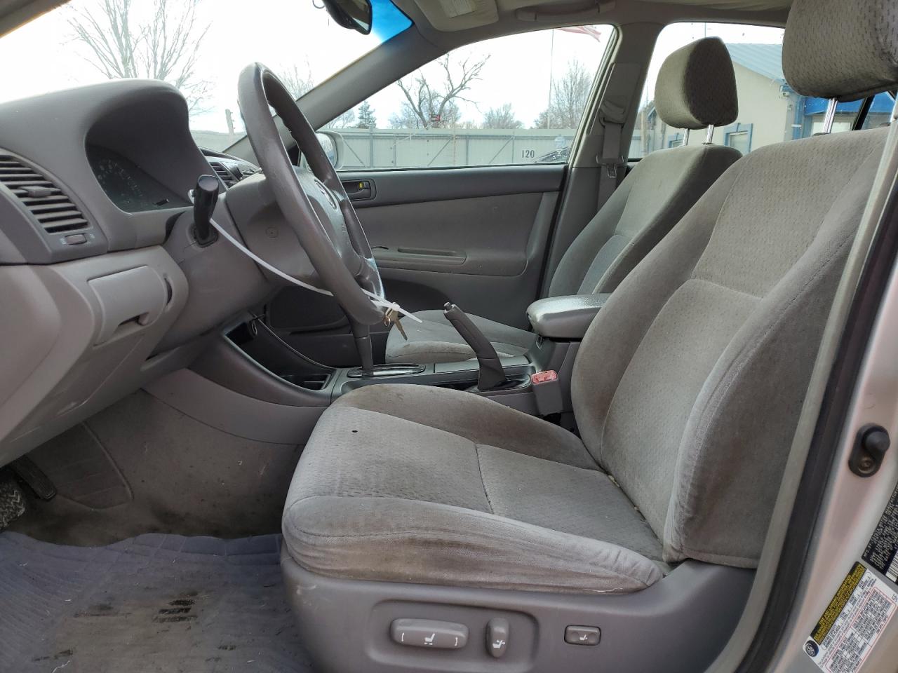 4T1BE32K54U929587 2004 Toyota Camry Le