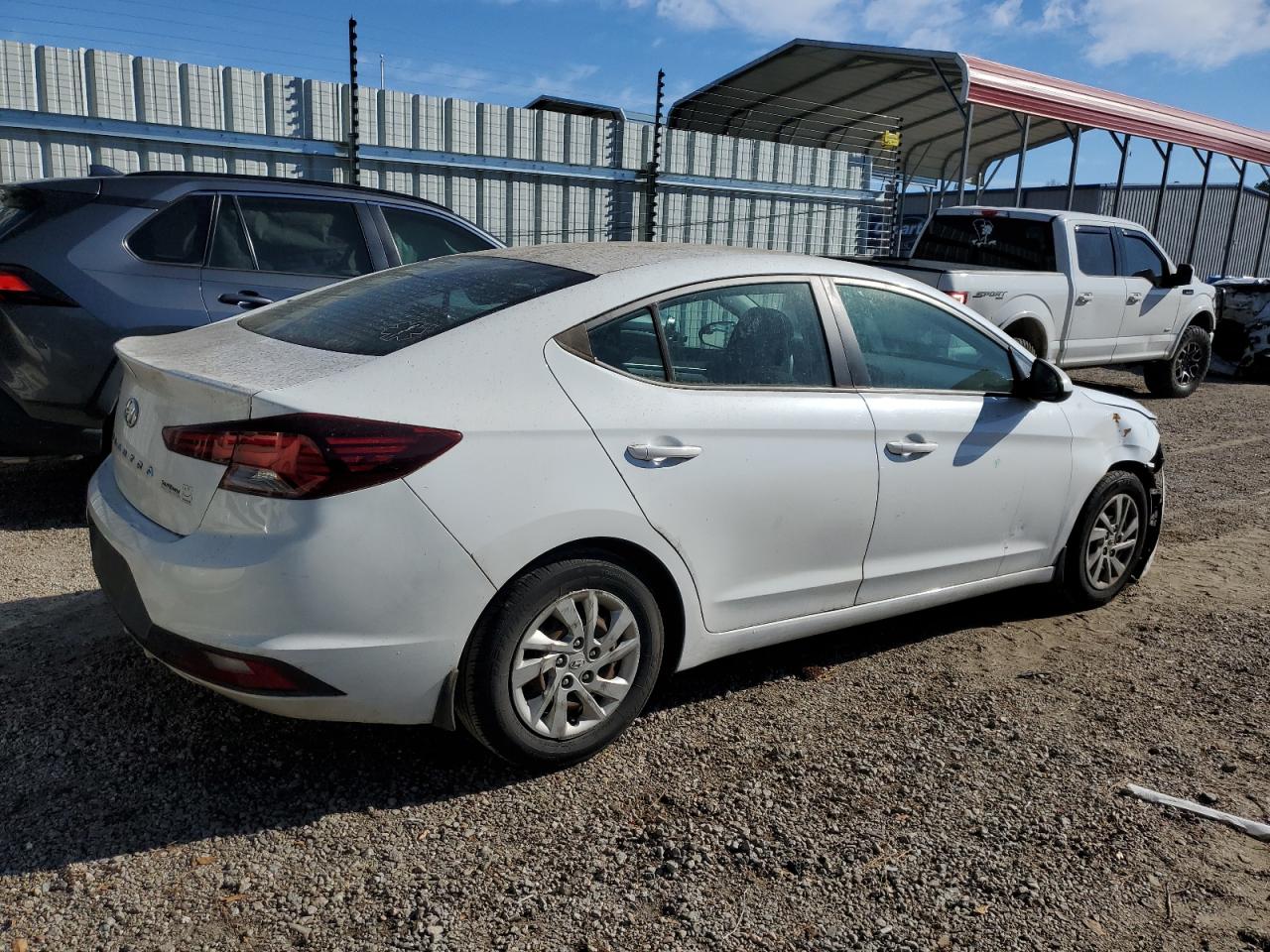 2019 Hyundai Elantra Se vin: 5NPD74LFXKH433495