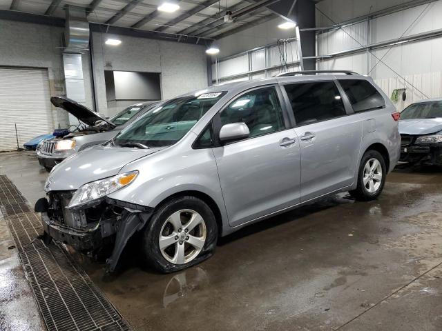 Lot #2461944236 2017 TOYOTA SIENNA LE salvage car