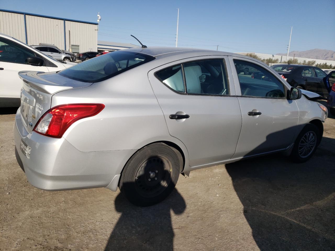 3N1CN7AP4FL833821 2015 Nissan Versa S