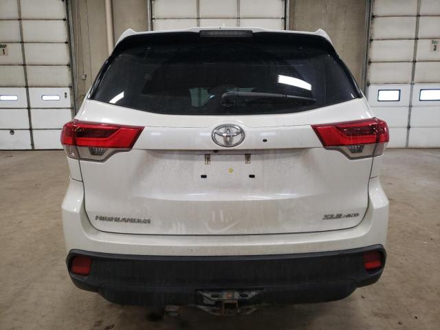 VIN 5TDJZRFH4KS568506 2019 Toyota Highlander, SE no.6