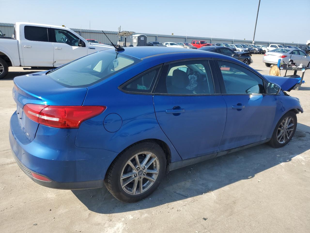 1FADP3F21JL302815 2018 Ford Focus Se