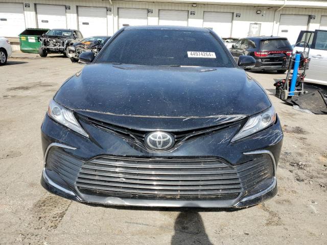 VIN 4T1F11AK6NU033576 2022 Toyota Camry, Xle no.5