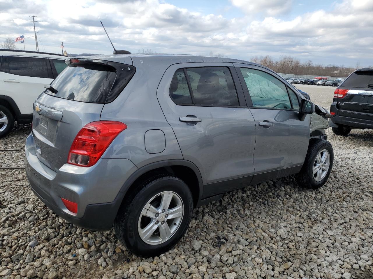 2020 Chevrolet Trax Ls vin: 3GNCJKSB3LL304085