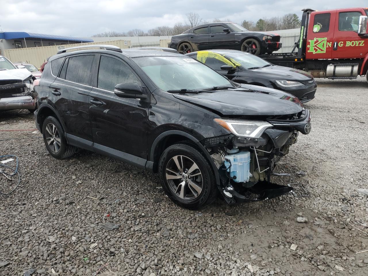 2T3WFREV9HW392047 2017 Toyota Rav4 Xle