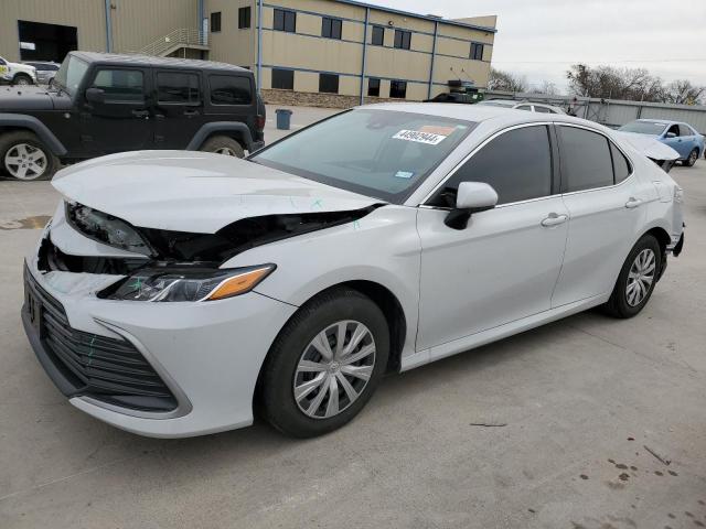 Lot #2443462884 2023 TOYOTA CAMRY LE salvage car