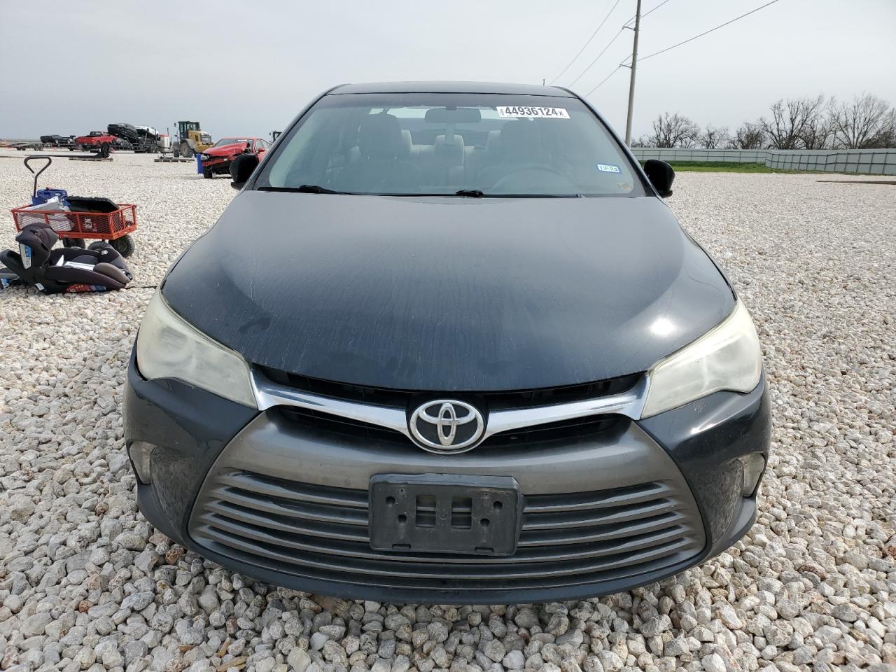 2016 Toyota Camry Le vin: 4T4BF1FKXGR548226