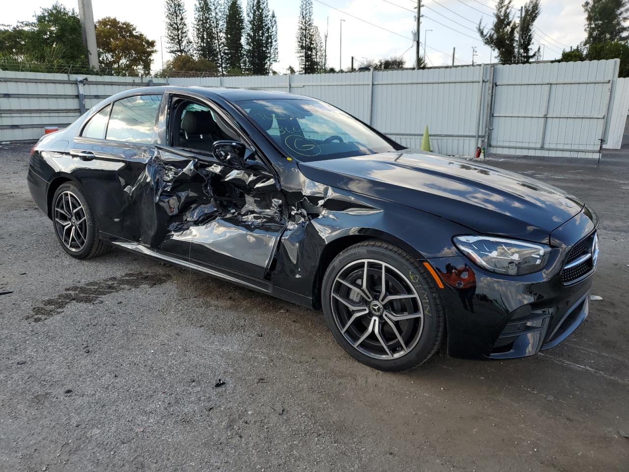 W1KZF8DB3PB185696 2023 Mercedes-Benz E 350