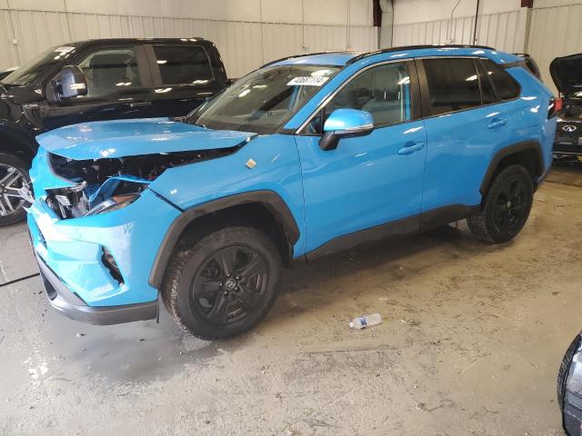 Lot #2390274667 2019 TOYOTA RAV4 XLE salvage car