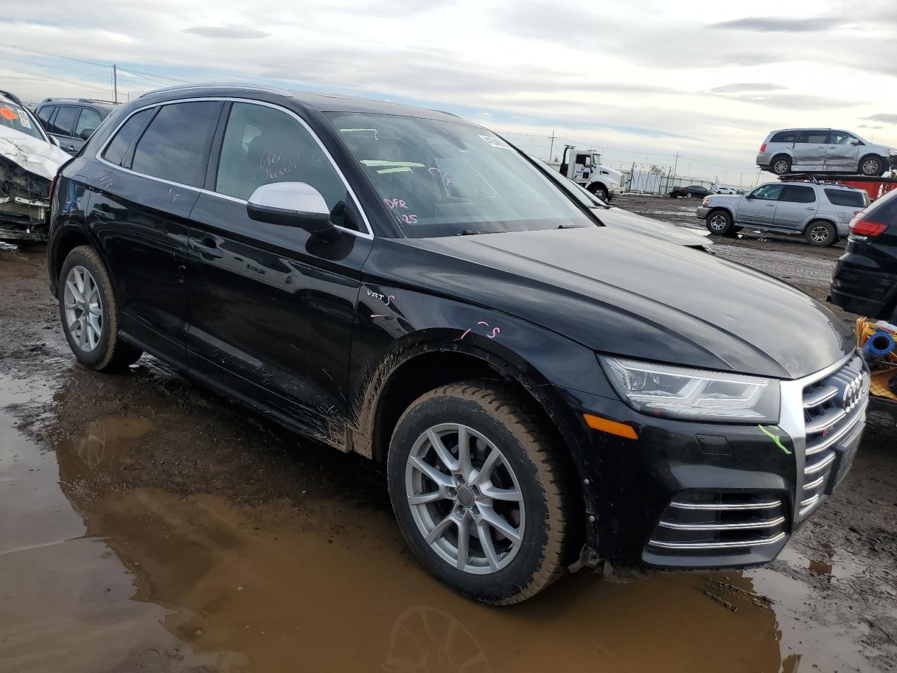 WA1A4AFY7J2101483 2018 Audi Sq5 Premium Plus