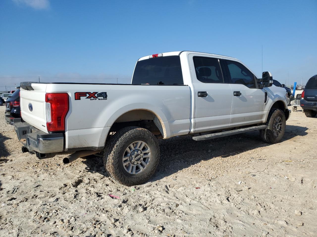 2017 Ford F250 Super Duty vin: 1FT7W2B66HEC96716