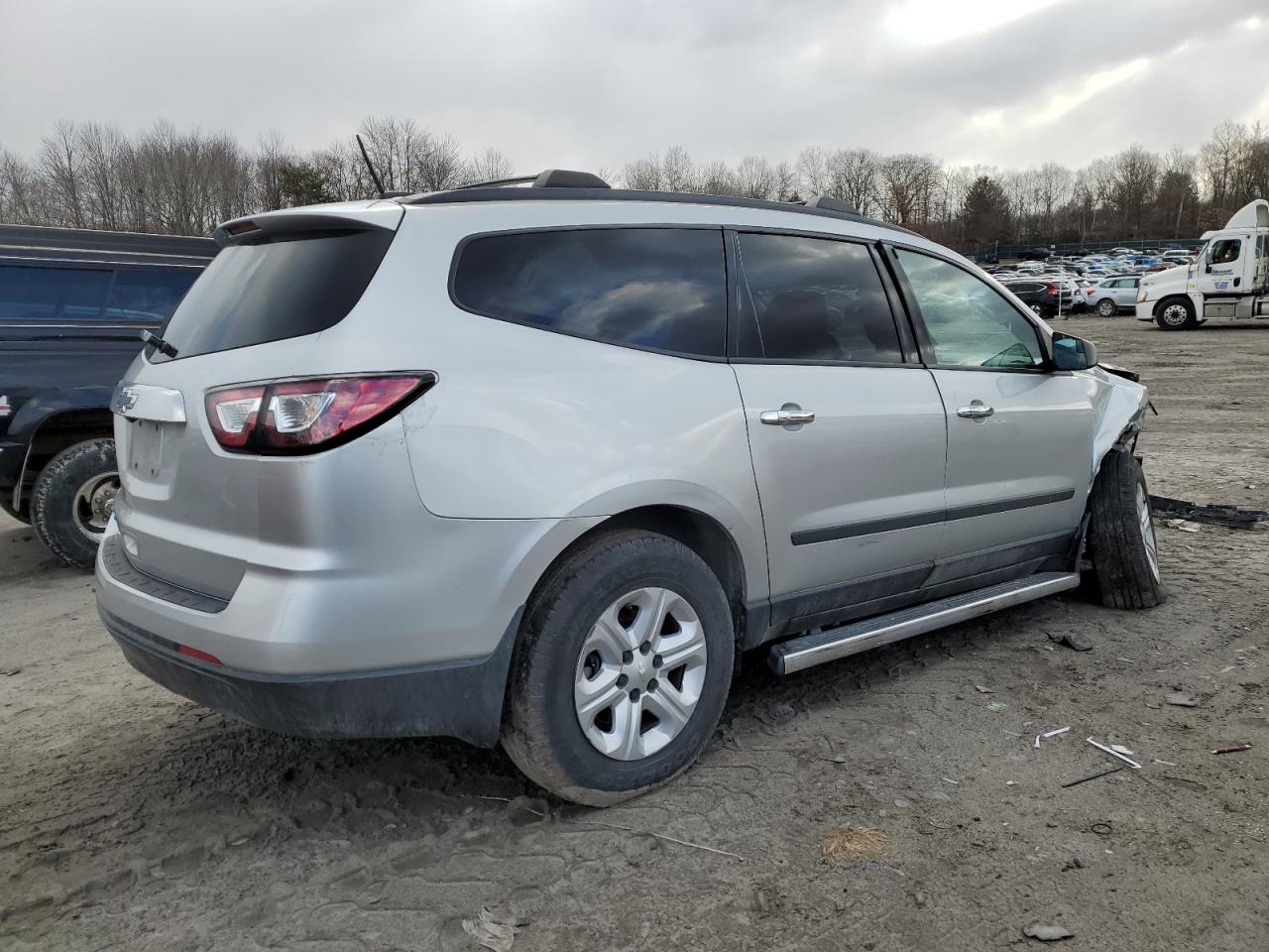 2017 Chevrolet Traverse Ls vin: 1GNKVFED5HJ211863