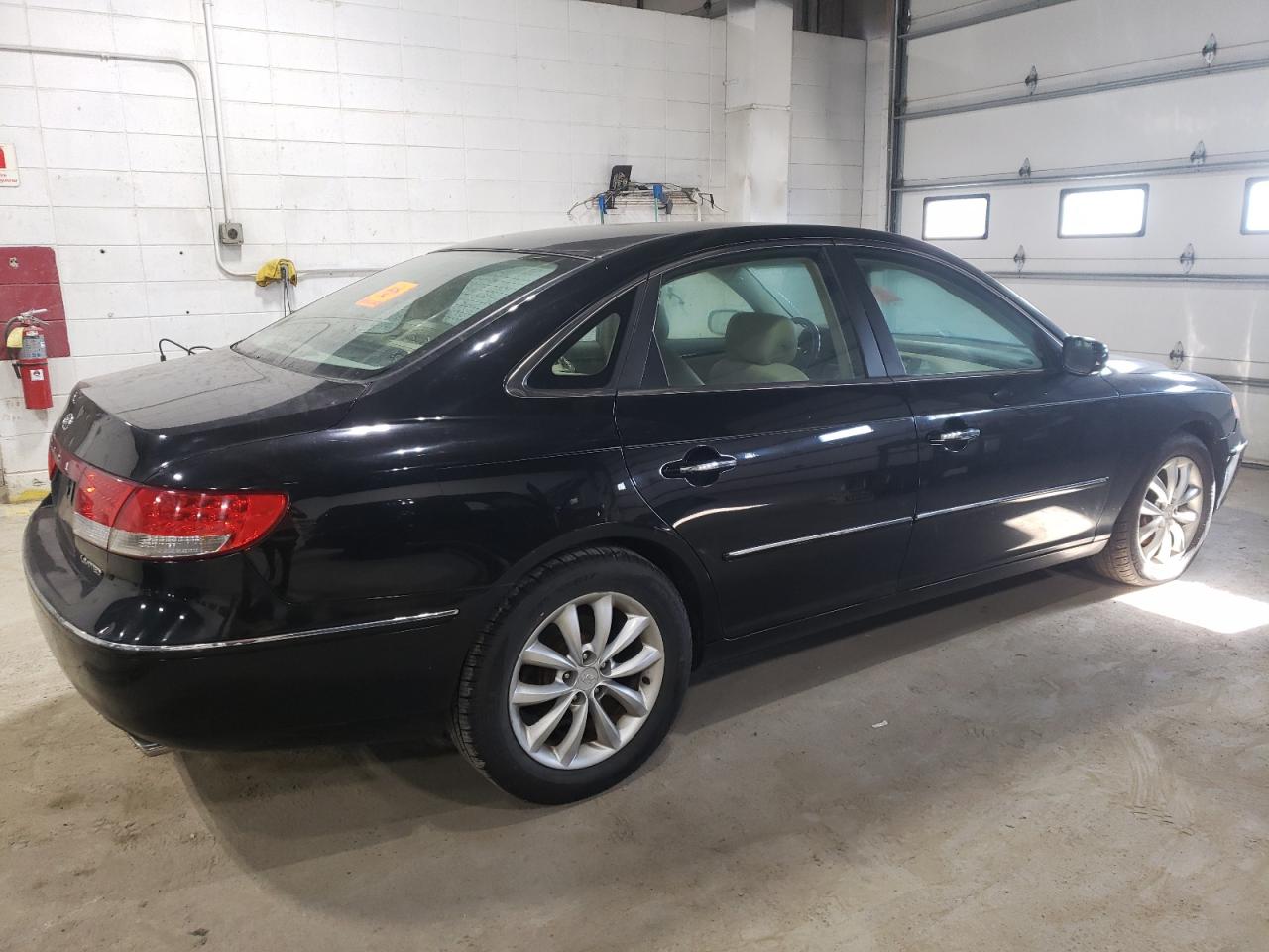 KMHFC46F57A186946 2007 Hyundai Azera Se