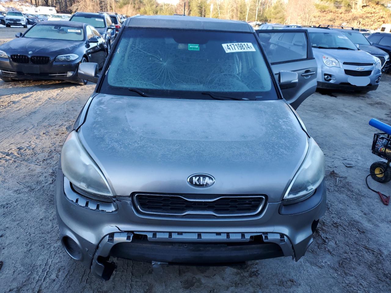 2013 Kia Soul + vin: KNDJT2A62D7571965