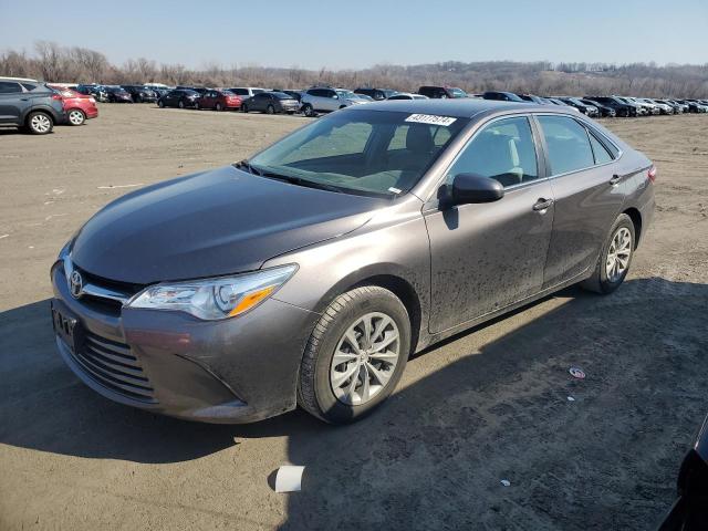 Lot #2411921872 2017 TOYOTA CAMRY LE salvage car