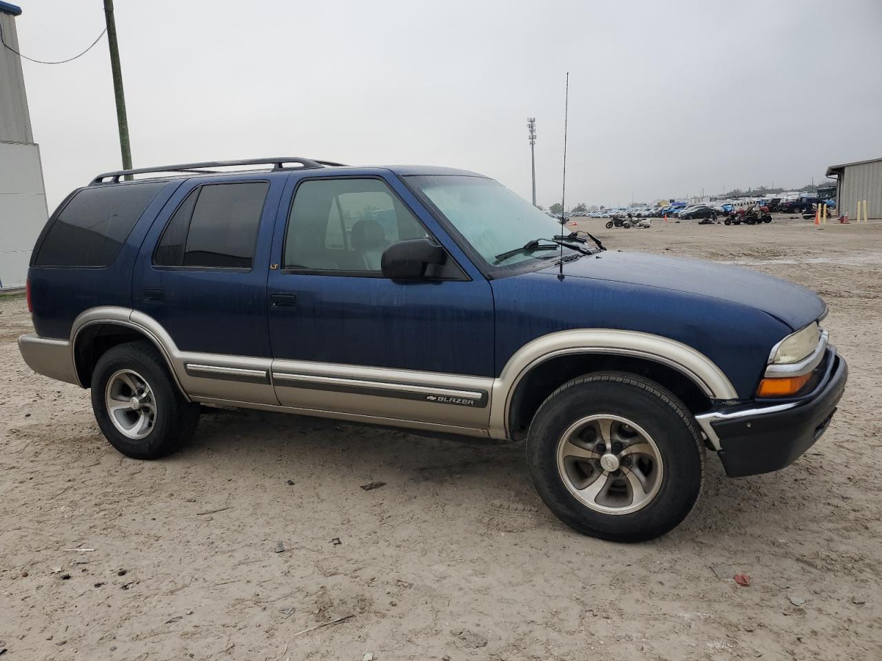 1GNCS13W7Y2278513 2000 Chevrolet Blazer