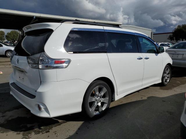 5TDXK3DC3ES429832 2014 TOYOTA SIENNA, photo no. 3