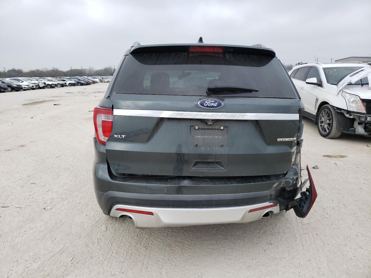 1FM5K7D81GGB26387 2016 Ford Explorer Xlt