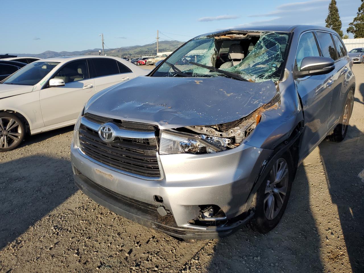5TDBKRFH3ES009963 2014 Toyota Highlander Le