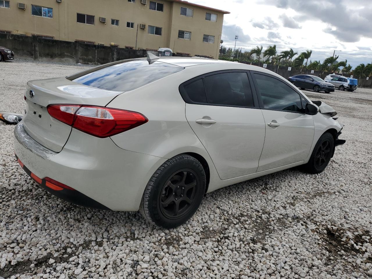 KNAFK4A65F5327596 2015 Kia Forte Lx