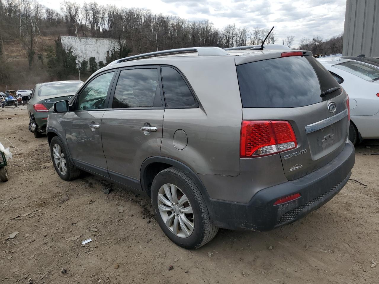 5XYKT4A20BG175577 2011 Kia Sorento Base