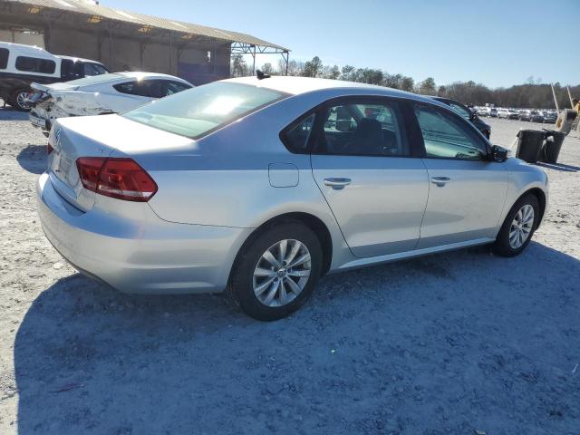 2015 VOLKSWAGEN PASSAT S 1VWAT7A30FC011081