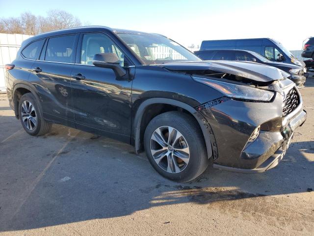 VIN 5TDGZRBH8MS528092 2021 Toyota Highlander, Xle no.4