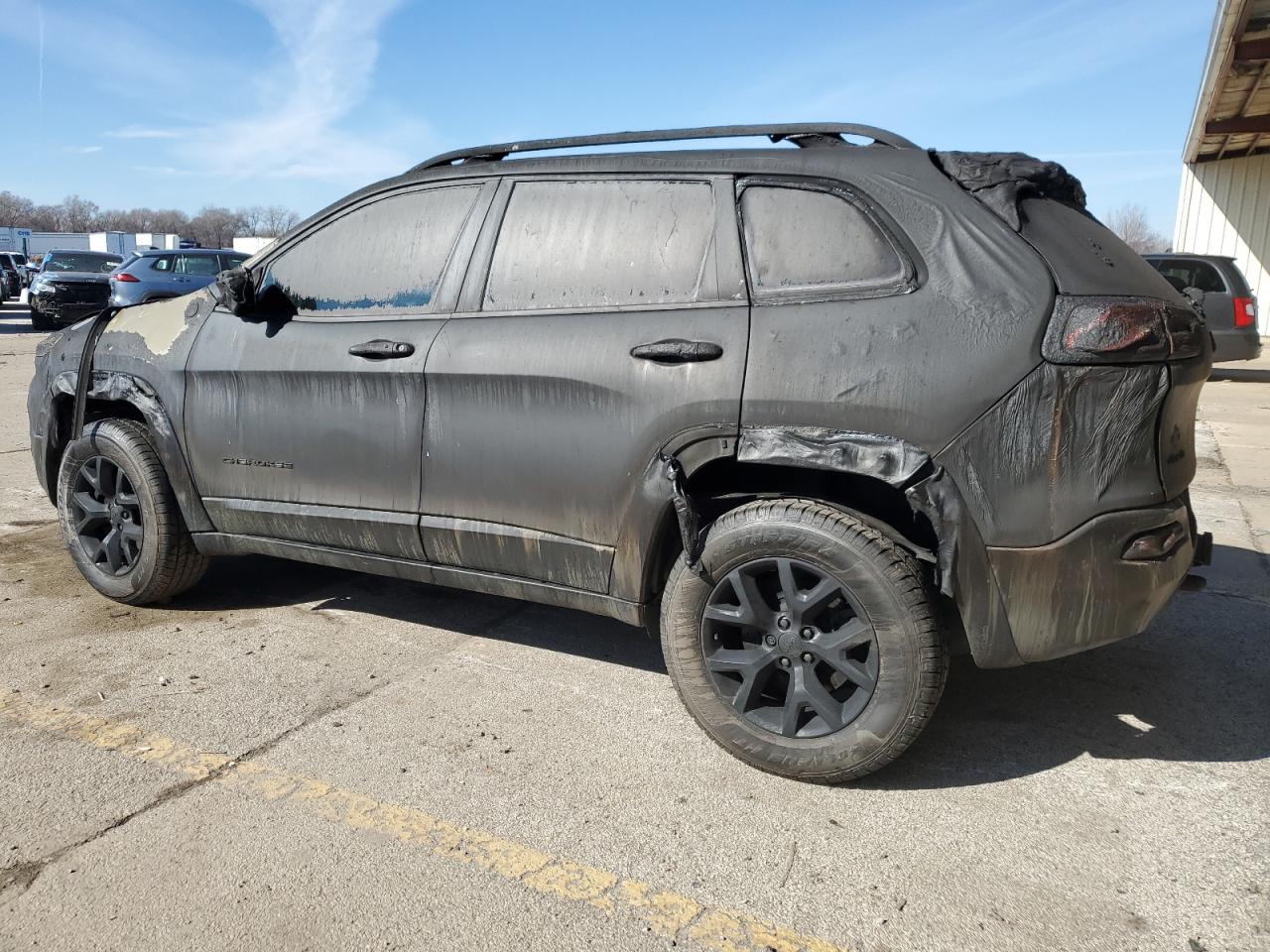 1C4PJMBX2JD533443 2018 Jeep Cherokee Trailhawk