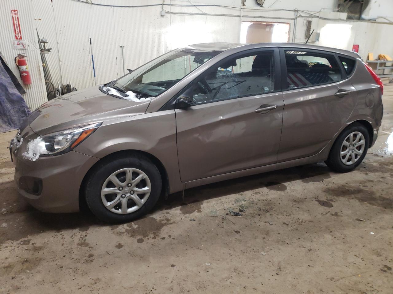 KMHCT5AE3CU003690 2012 Hyundai Accent Gls