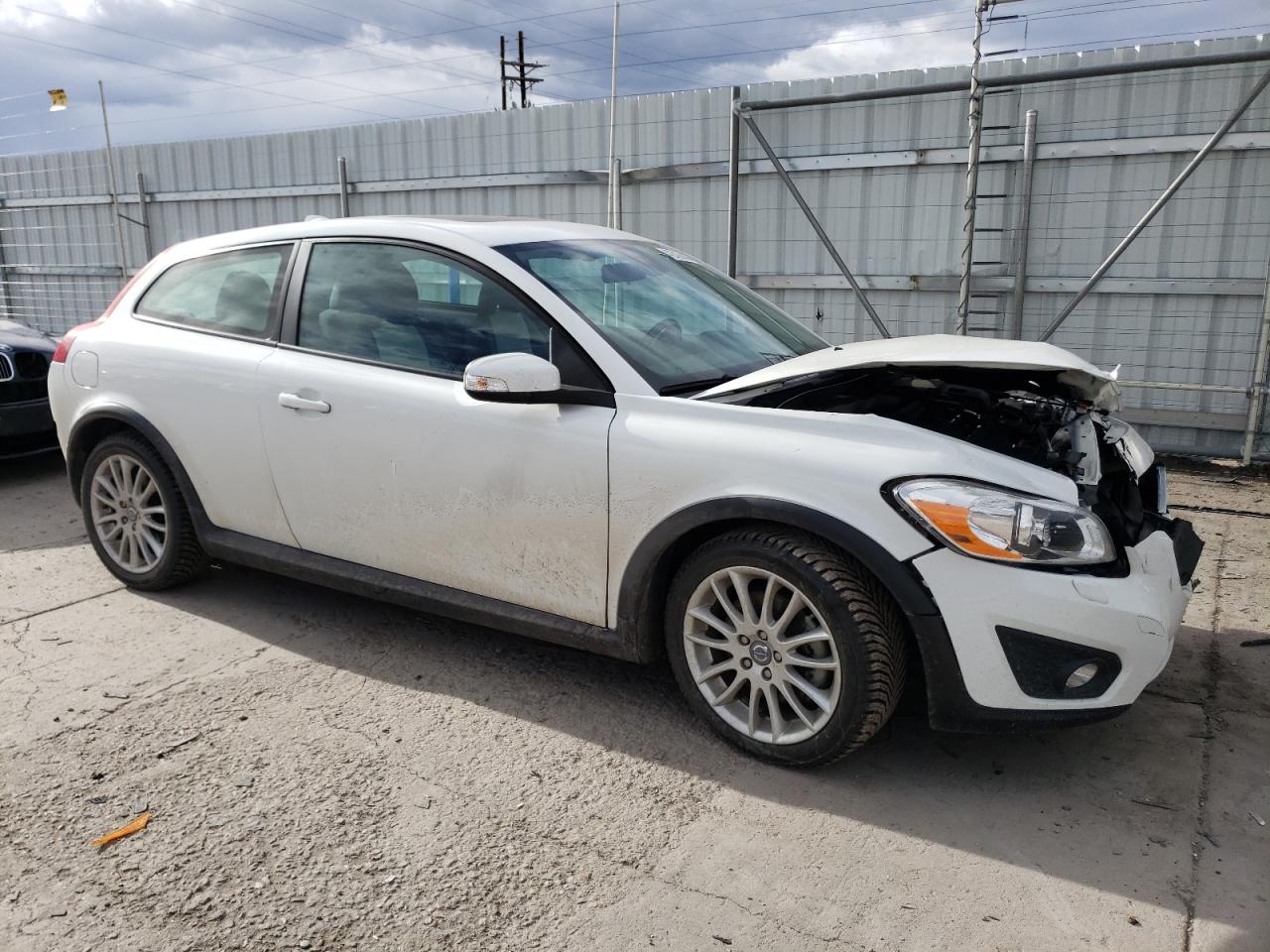 2012 Volvo C30 T5 vin: YV1672MKXC2286844