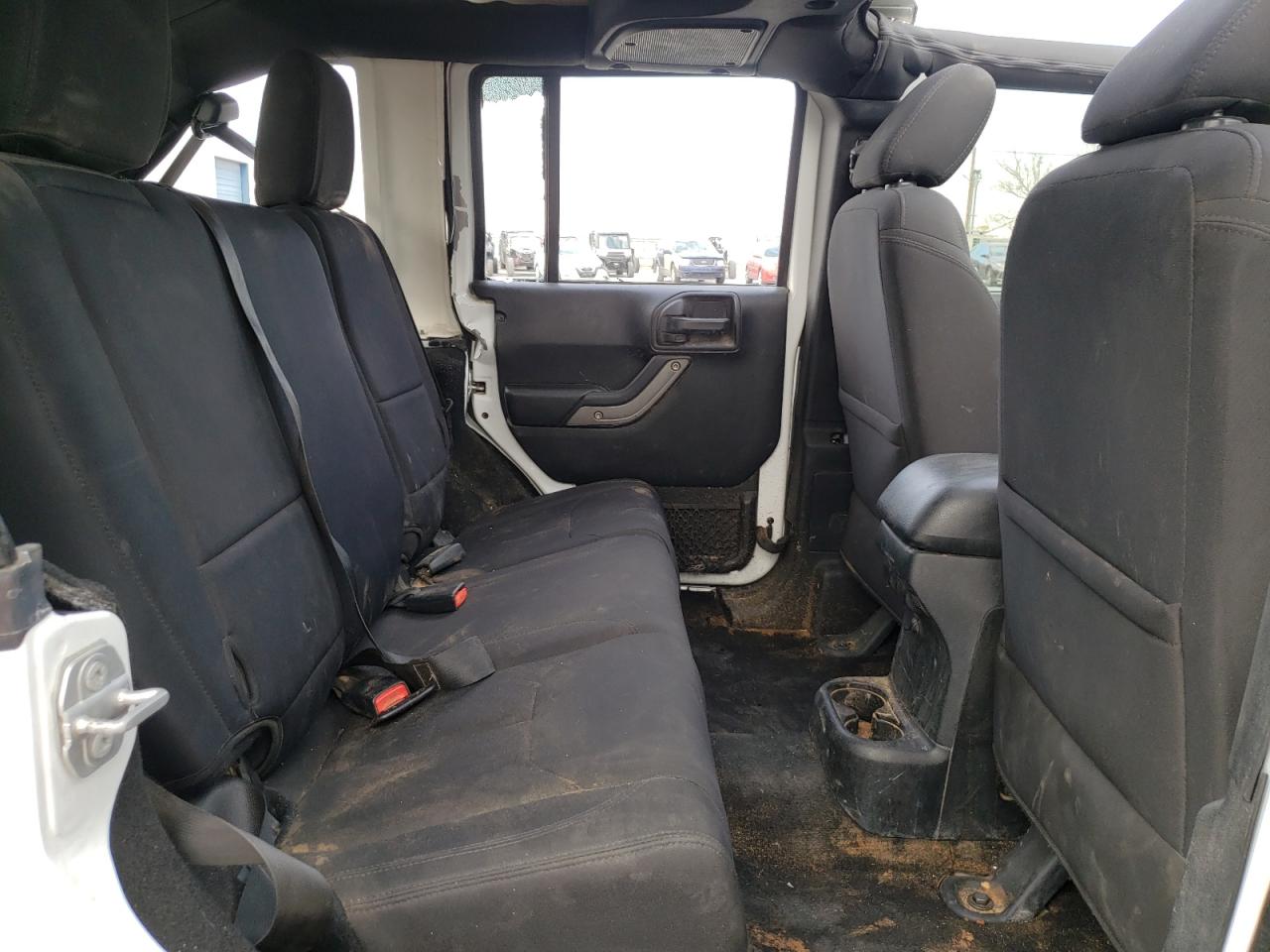 1C4HJWDG2JL920156 2018 Jeep Wrangler Unlimited Sport