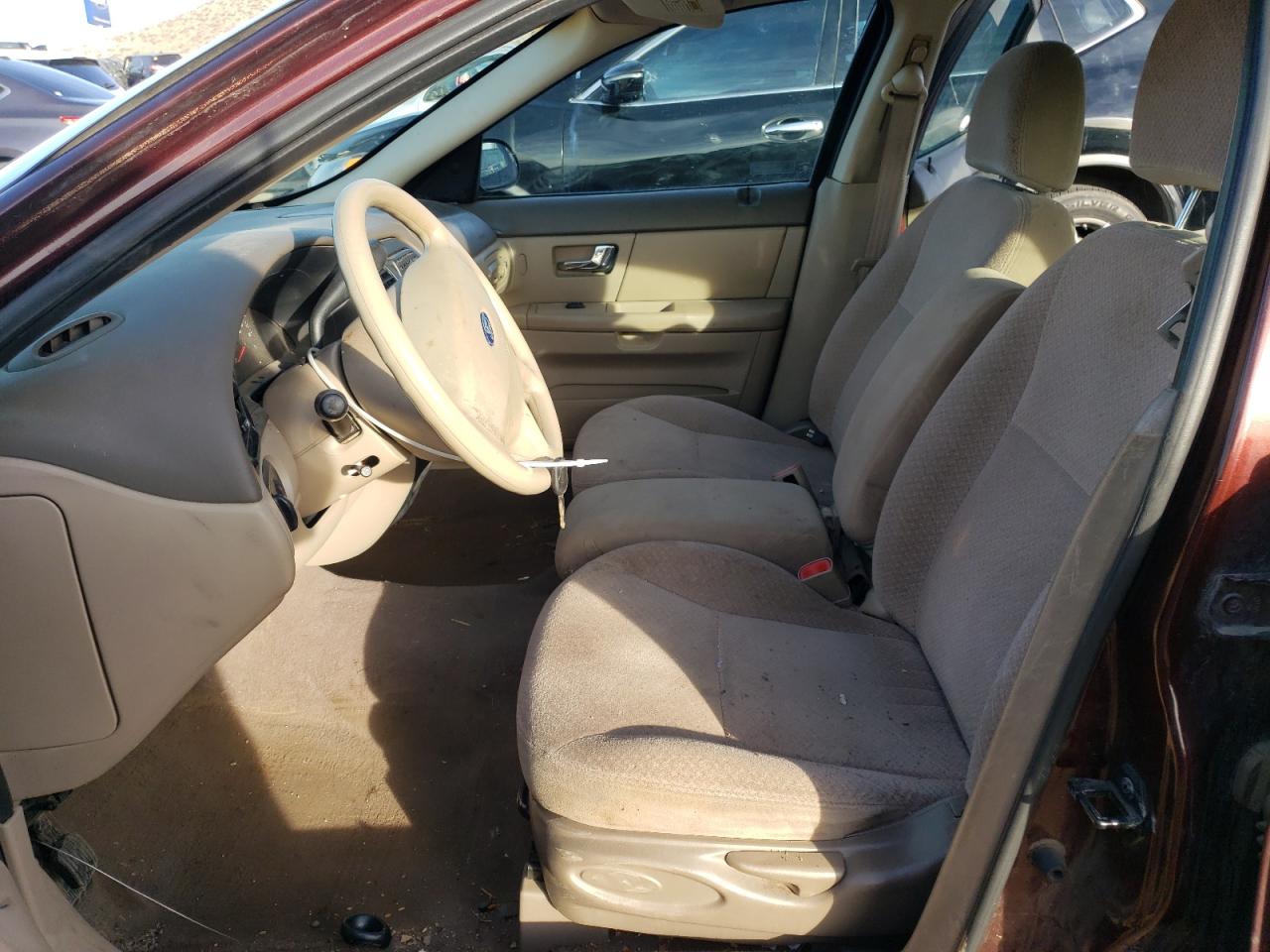 1FAFP5225YA146049 2000 Ford Taurus Lx