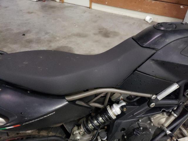 2011 APRILIA DORSODURO - ZD4SMC008BS000614