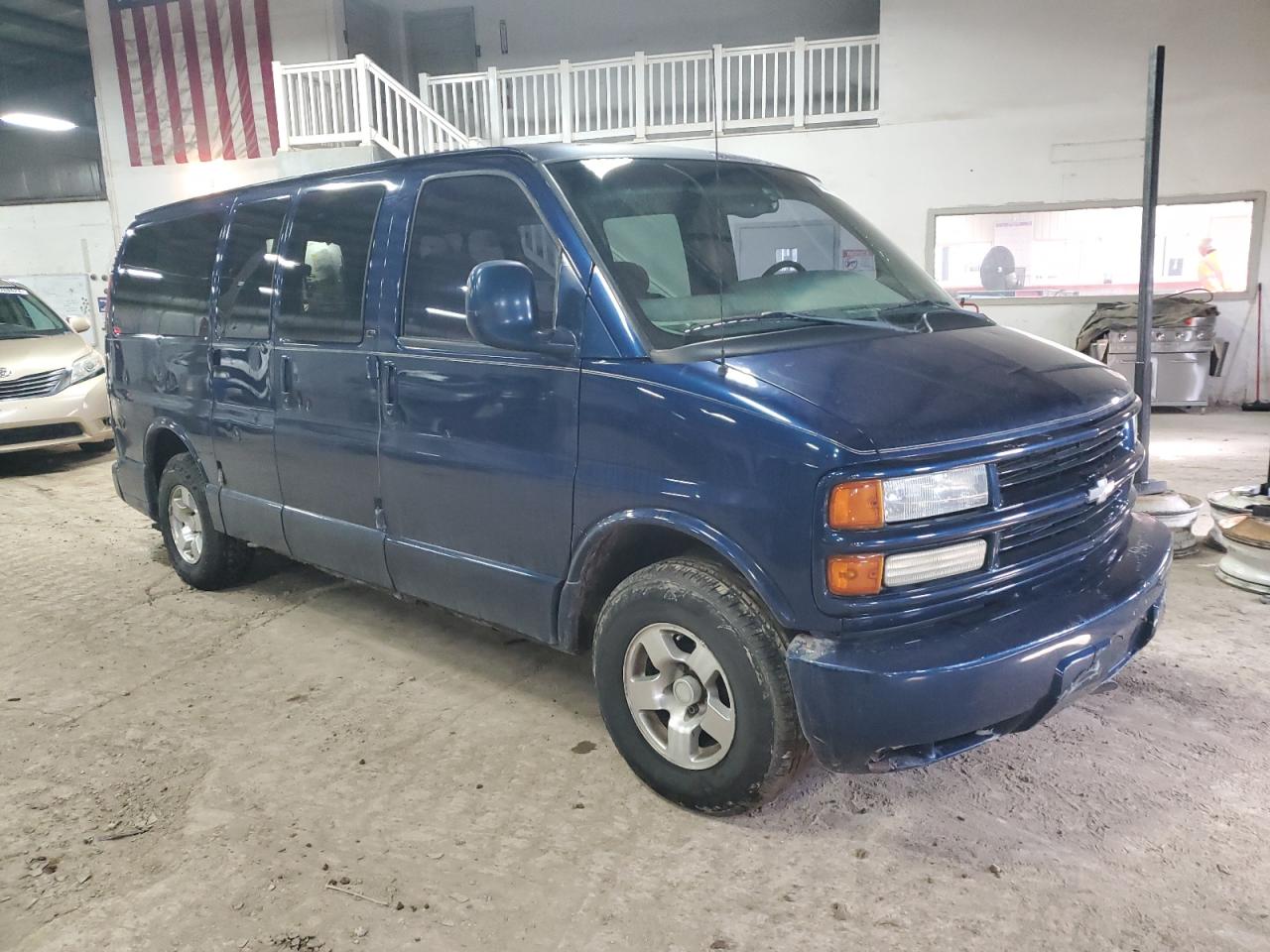 1GNFG65RX11205960 2001 Chevrolet Express G1500