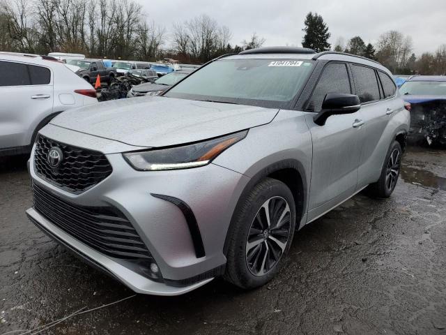 Lot #2438809430 2022 TOYOTA HIGHLANDER salvage car