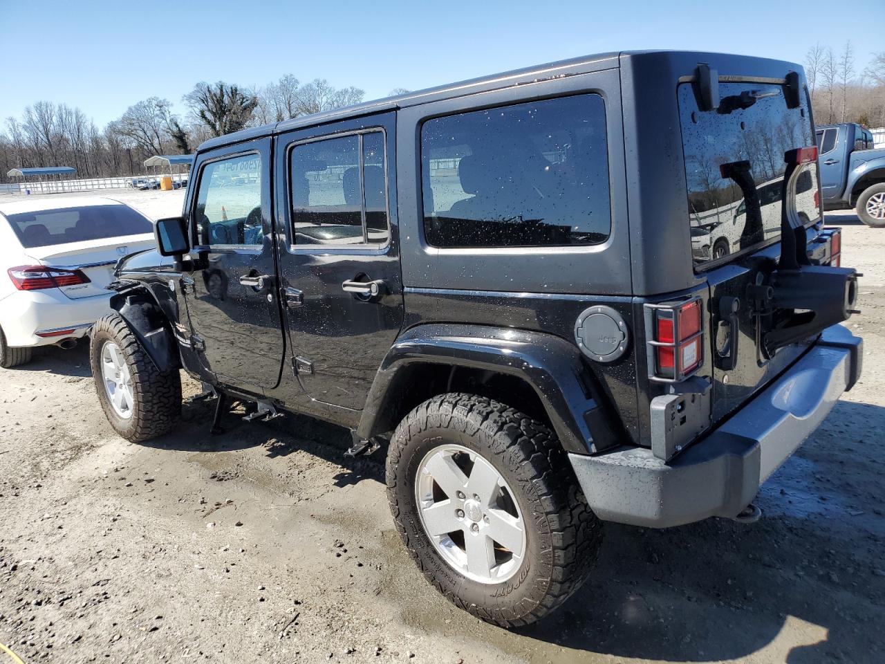 2012 Jeep Wrangler Unlimited Sahara vin: 1C4HJWEG0CL227880