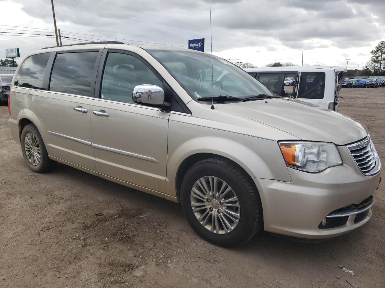 2C4RC1CG5DR536080 2013 Chrysler Town & Country Touring L