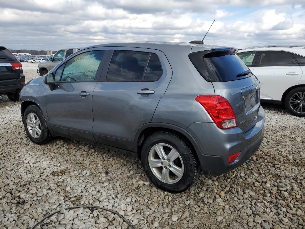 2020 Chevrolet Trax Ls vin: 3GNCJKSB3LL304085