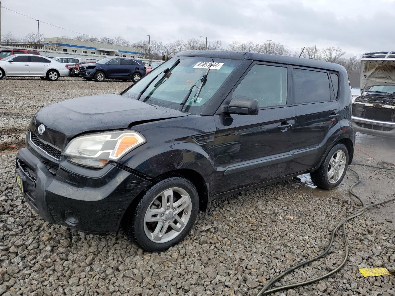 KNDJT2A20B7225813 2011 Kia Soul + KNDJT2A20B7225813 2011 Kia Soul +