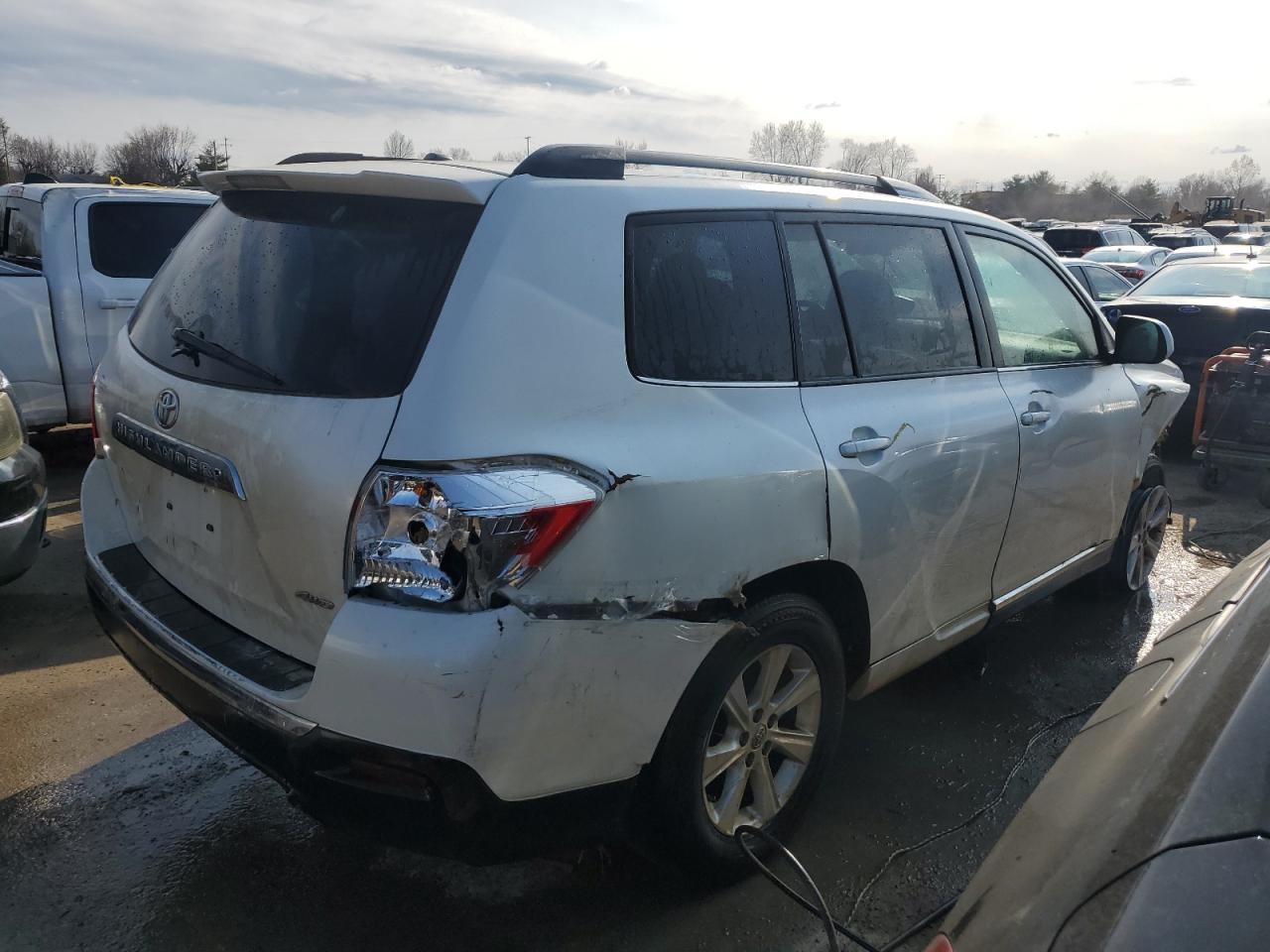 5TDBK3EH5BS067406 2011 Toyota Highlander Base